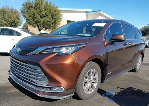 2021 Toyota Sienna Xle из США, поврежденный, VIN 5TDYRKEC4MS027700